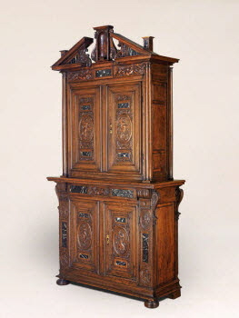 Armoire à deux corps et à décor de plaques de marbre, image 10/11