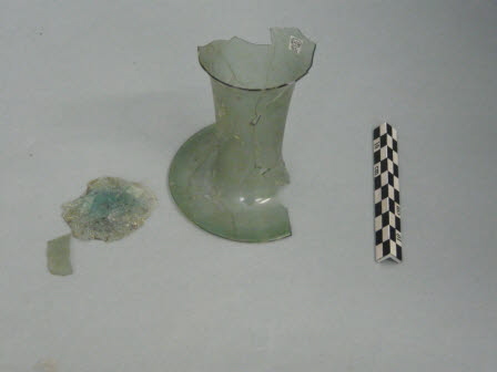 flacon urinal, fragment