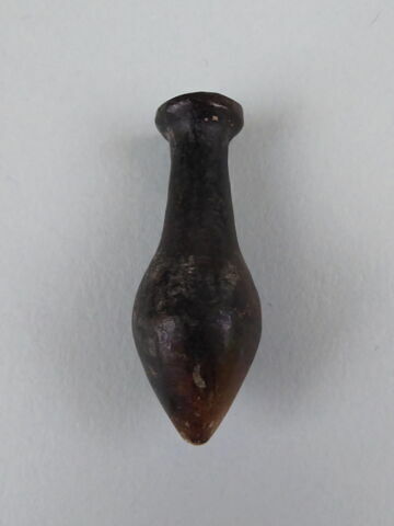 vase-hatches  ; vase simulacre, image 2/4