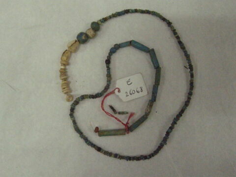 collier ; perle