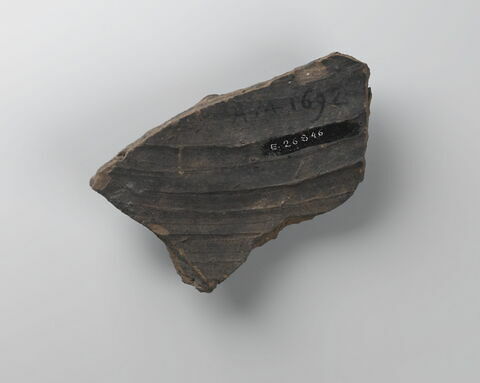 vase plastique, image 2/3