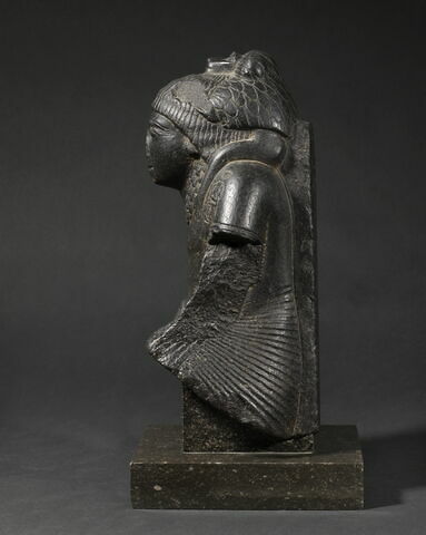 statue, image 4/5