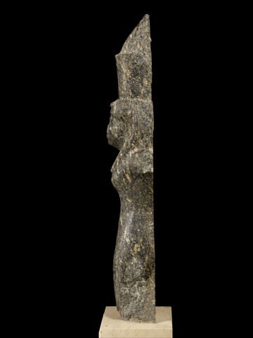 statue, image 4/8