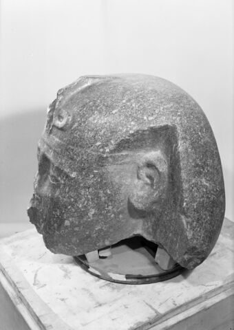 statue colossale, image 5/7