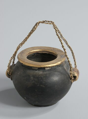 pot ; vase miniature