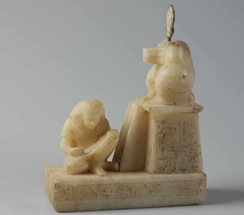 statue, image 27/41