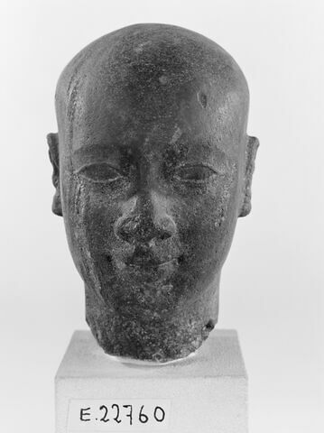 statue, image 7/10