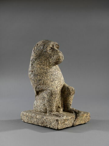 statue, image 4/8