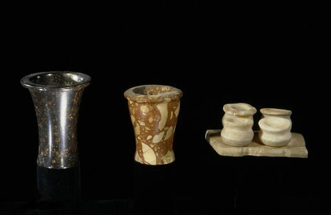 vase à onguent, image 2/2