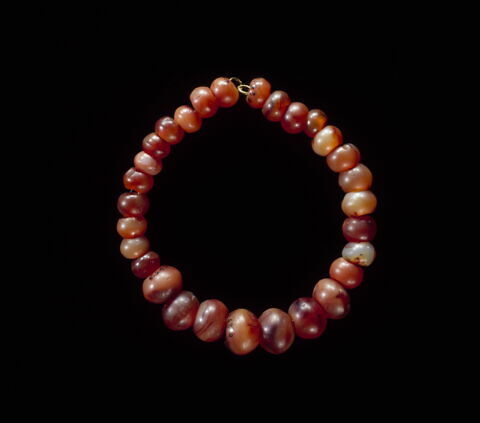 collier ; perles ; perle sphérique, image 2/2