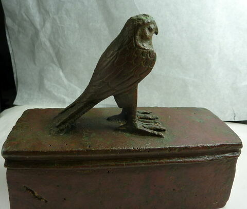 cercueil de faucon ; figurine