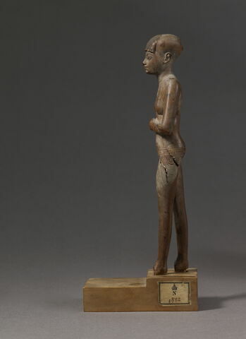 statue, image 5/8