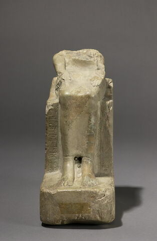 statue, image 4/8