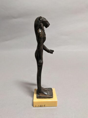 figurine, image 3/4