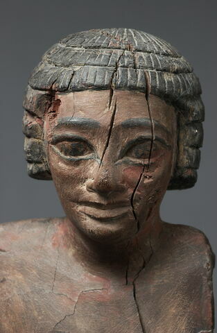 statue, image 3/3