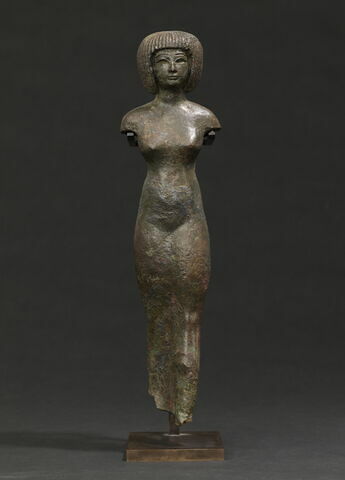 statue, image 4/18