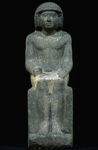 statue, image 3/15