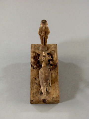 figurine, image 2/5