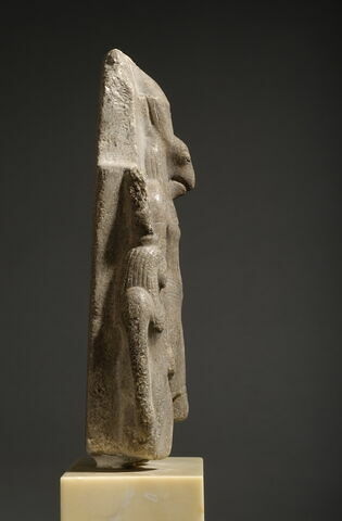 statue, image 3/5
