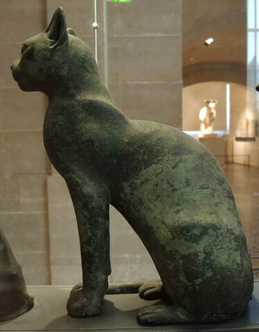 statue, image 5/6