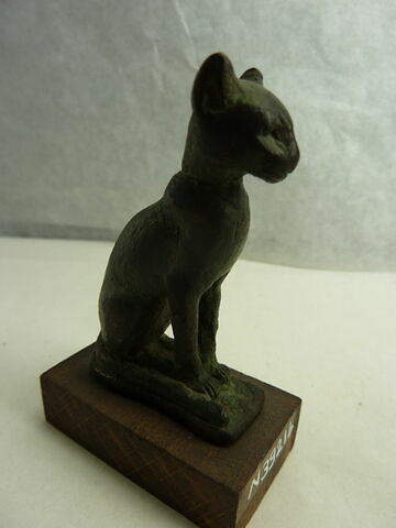 figurine