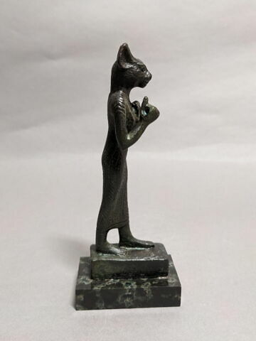 figurine, image 3/5