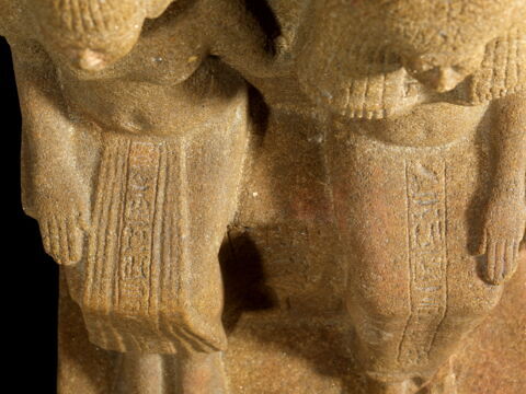 statue de couple, image 7/24