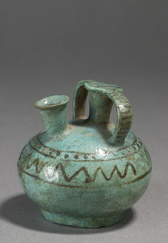 vase à étrier, image 2/2
