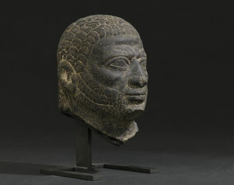 statuette