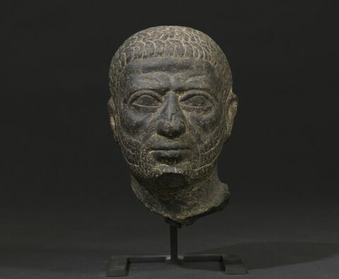 statuette, image 3/9