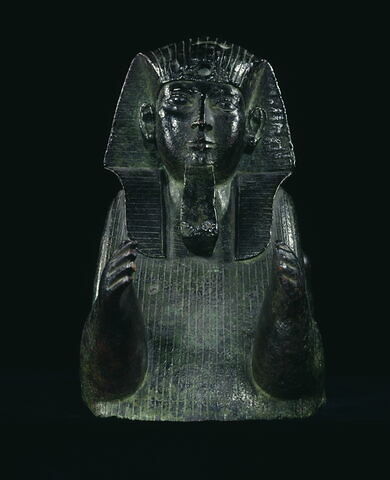 statue, image 2/6