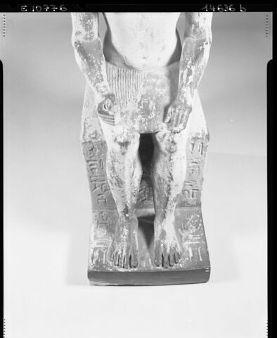 statue, image 6/11