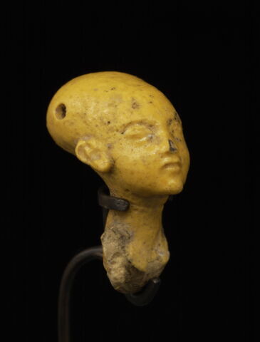 figurine, image 2/8