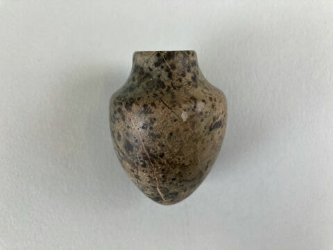 pot ; vase miniature
