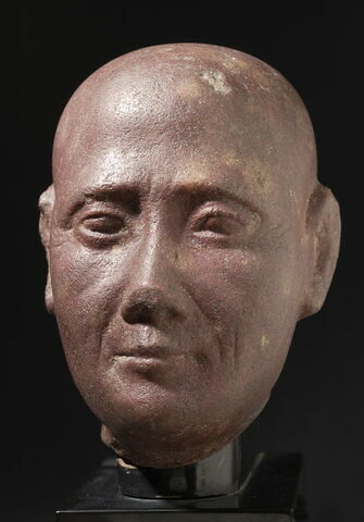 statue, image 7/8