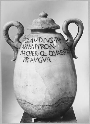 alabastron ; couvercle de vase, image 11/11