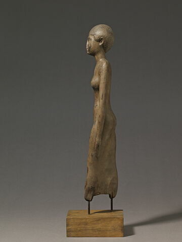 statue, image 2/17