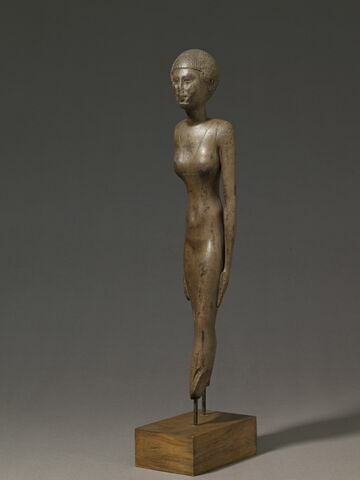 statue, image 3/17