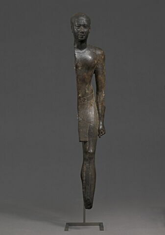 statue
