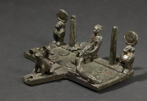 table d'offrandes miniature ; pendentif, image 3/4