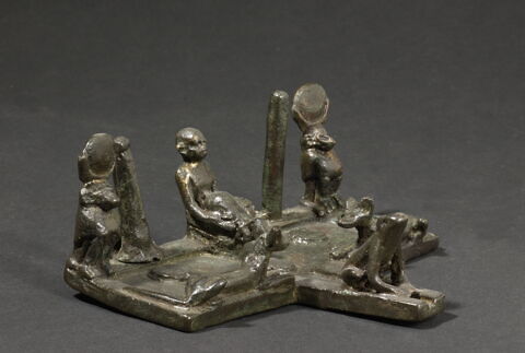 table d'offrandes miniature ; pendentif, image 4/4