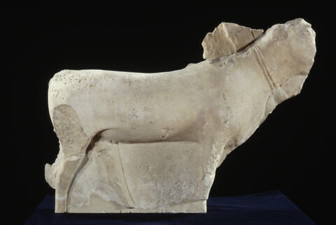 statue, image 2/15