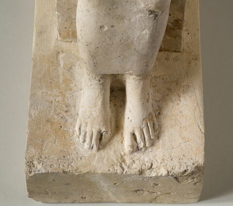 statuette, image 6/13