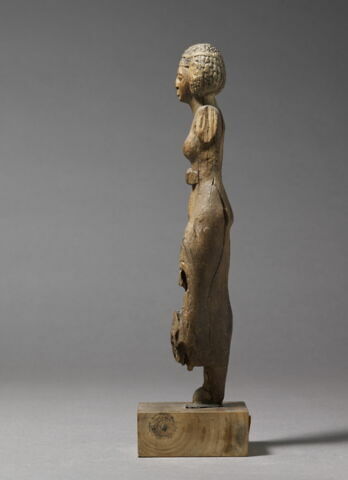 statuette, image 3/10