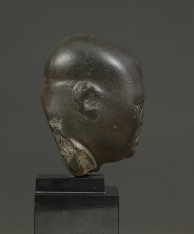 statue, image 4/6