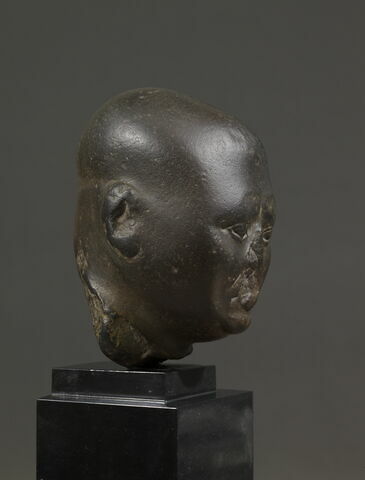statue, image 5/6