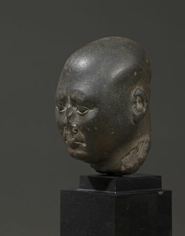 statue, image 6/6