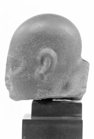 statue, image 10/11
