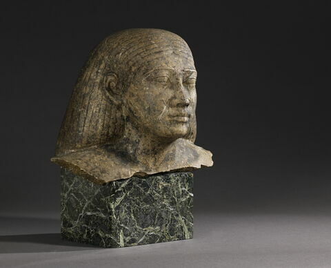statue, image 6/13