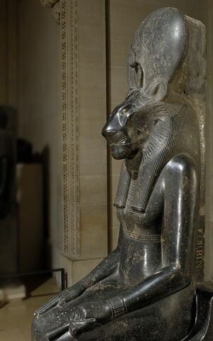 statue, image 8/15